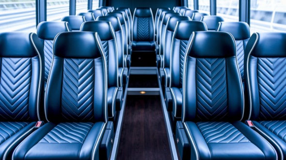 28 passenger minibus rental scranton
